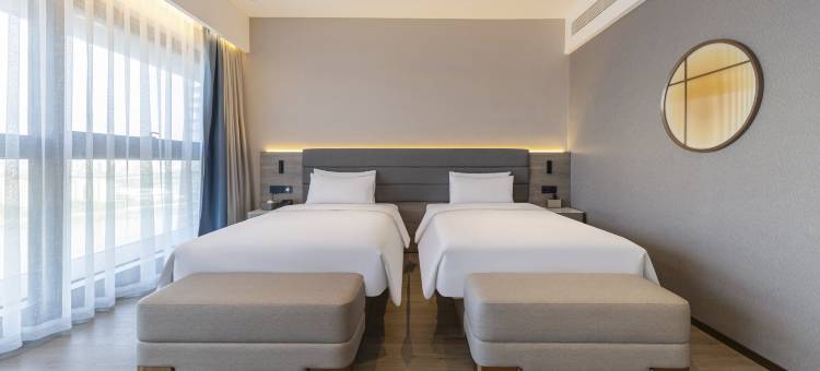 朗丽兹酒店(湖州高铁站店)图片