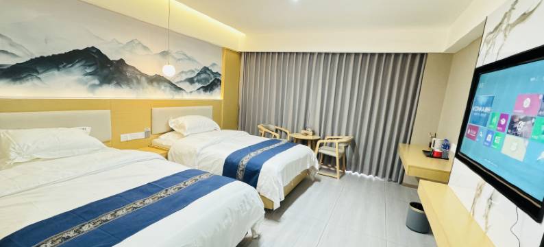 若尔盖豪生·云洁酒店图片