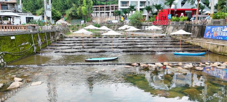 安吉怡洁亲子溯溪度假美宿(安吉云上草原熊猫探险部落乐园店)图片