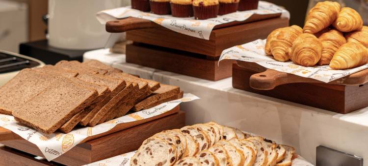 铂顿国际公寓(柳州窑埠古镇城中万达广场店)图片