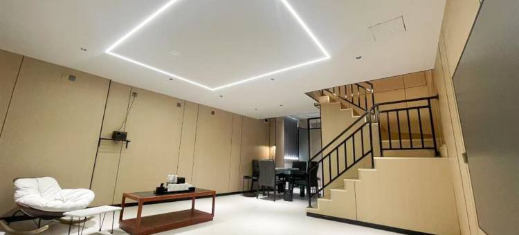 艺云美宿(信阳高铁东站店)图片