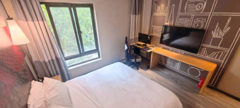 光速电竞酒店(海门龙信广场店)图片