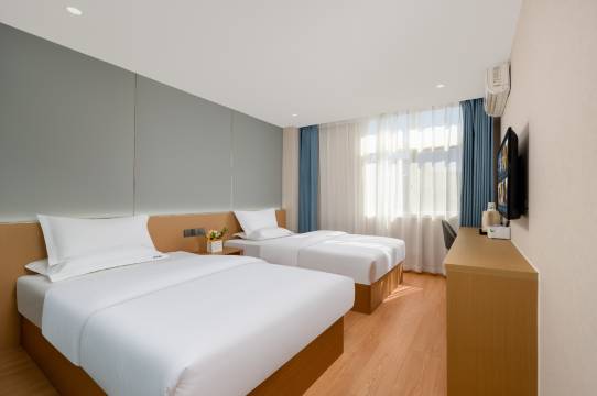 馨悦酒店(西昌月亮湖湿地公园店)