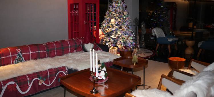 长城脚下的公社图片