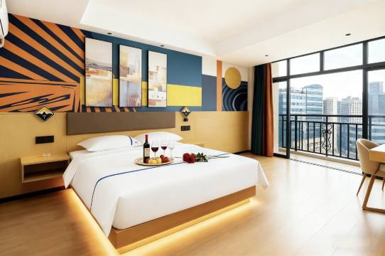 鸿福智慧酒店(陵水海韵广场店)