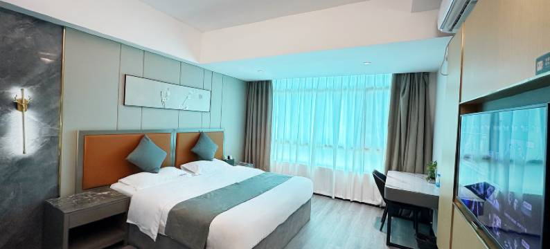 三亚海蓝湾度假酒店(海月广场外贸路美食街店)图片