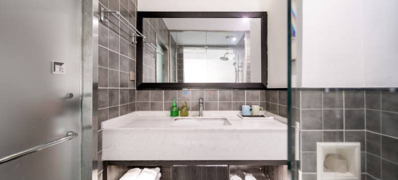 云之尚酒店(盈江盈湖公园汽车客运站店)图片