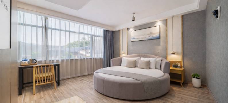 沐光酒店(市立医院金龙岗青年艺术街区店)图片