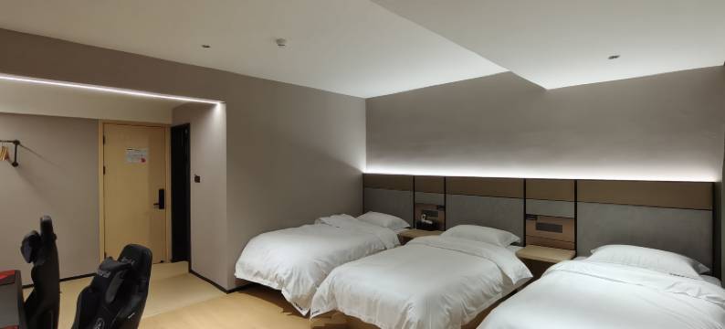 星禾电竞民宿(三门新城区心湖公园店)图片