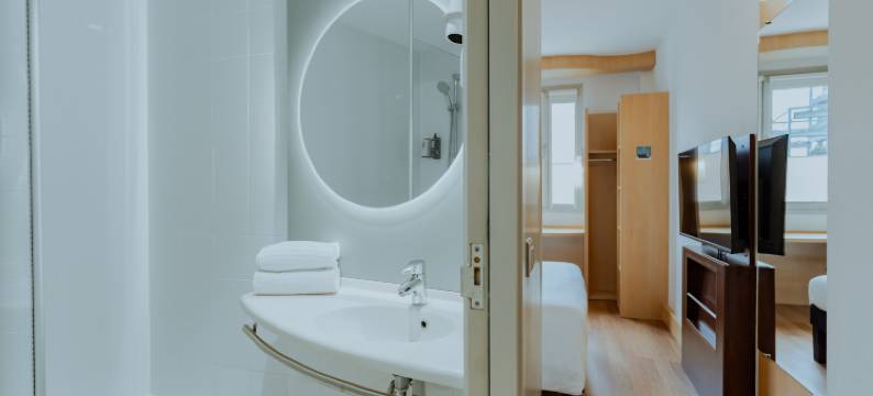 宜必思巴塞罗那广场 Glories 22 酒店(Ibis Barcelona Plaza Glories 22)图片