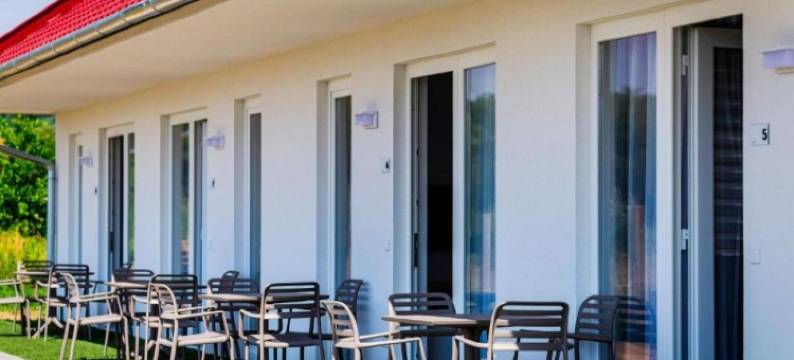 奥利弗别墅，凯希达库斯塔尼(Villa Oliver Kehidakustány)图片