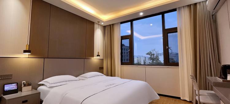 曲靖安曼酒店(麒麟区曲靖站店)图片