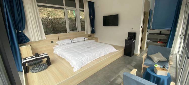 家和三巷精品民宿(野三坡刘家河水上乐园店)图片