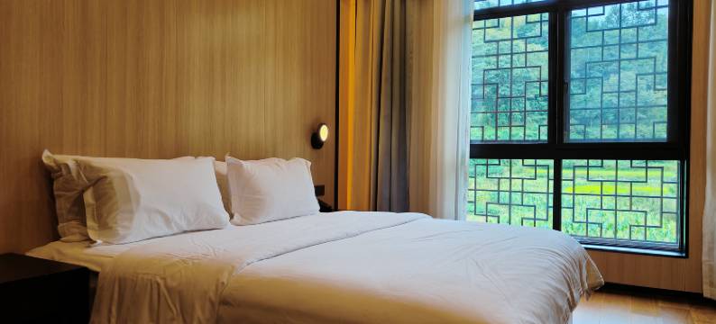 拾山听溪酒店图片