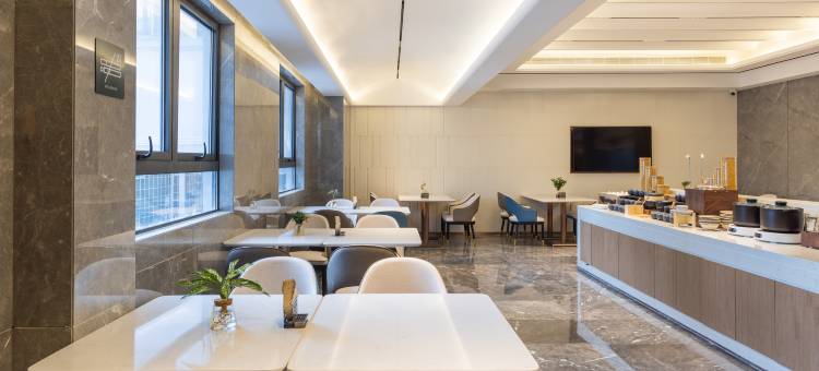 三亚政务中心河东路亚朵酒店图片