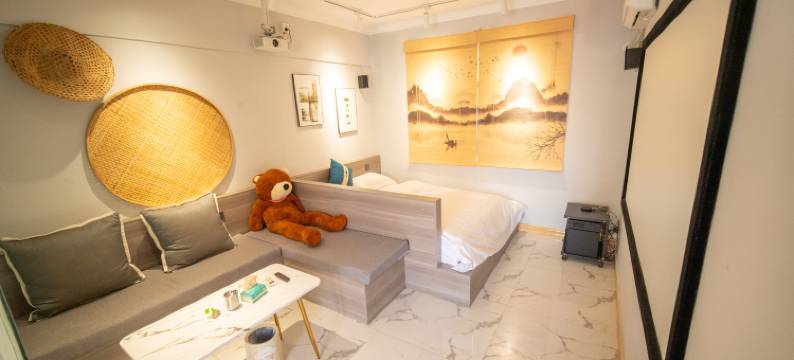 宸希影院客栈(洛阳火车站店)图片