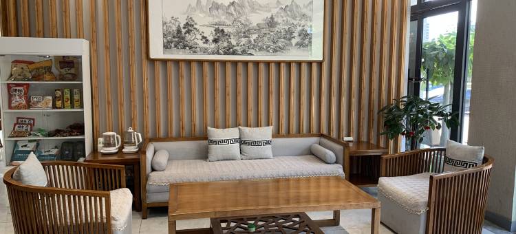 万宏假日酒店(宁津德百广场康宁湖公园店)图片