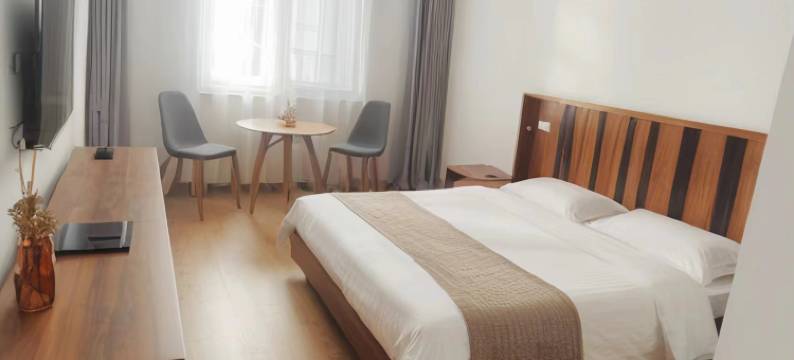 瑞丽耀生酒店(财富广场店)图片