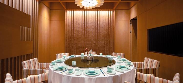 可可托海六排房公寓式酒店图片