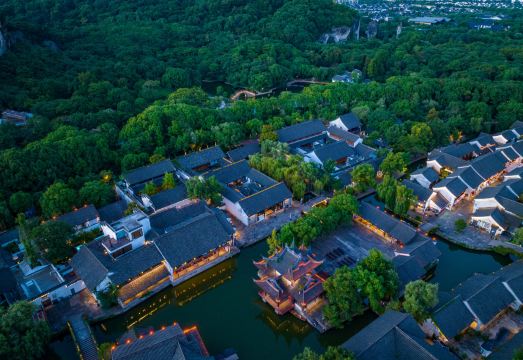 绍兴九间楼赏祊酒店（鉴湖柯岩风景区店）外景图