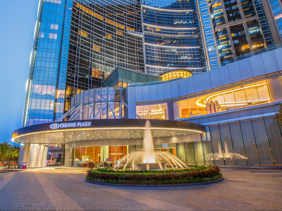 澳门皇冠假日酒店