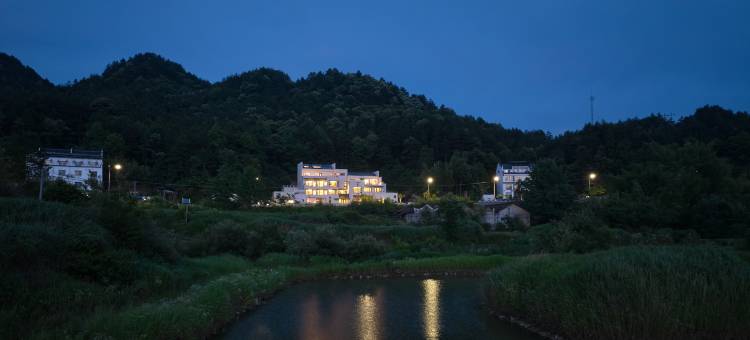 栖山瞰月民宿图片