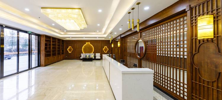 西湖假日酒店(洛阳新安县职教中心店)图片