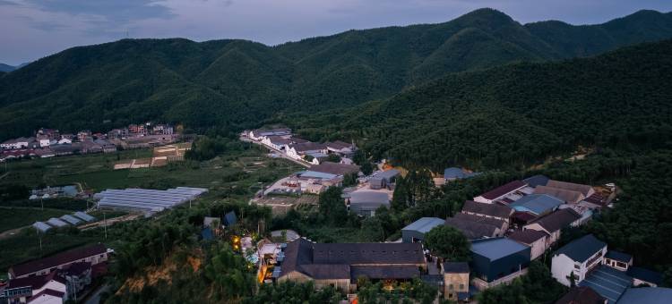 故屿山居图片