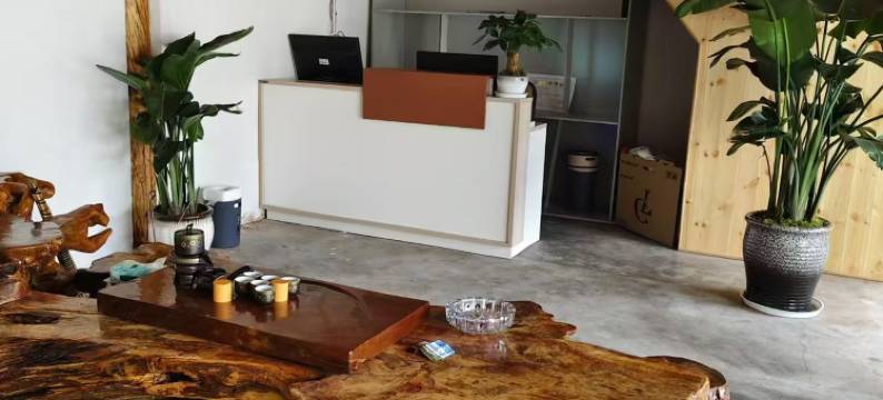 蓝杉民宿(丽江三义国际机场店)图片