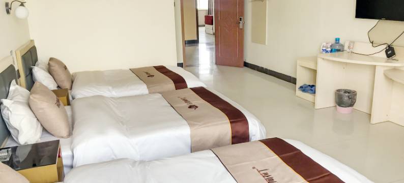 沃德阿拉丁酒店(济宁金宇汽配城店)图片