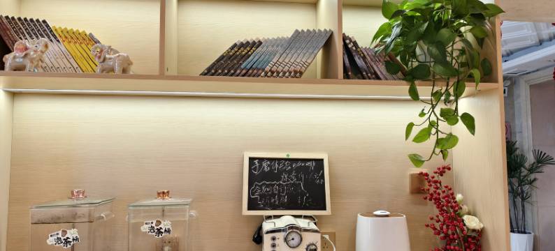 西宁柠萌酒店(城北吾悦广场沈那中学店)图片