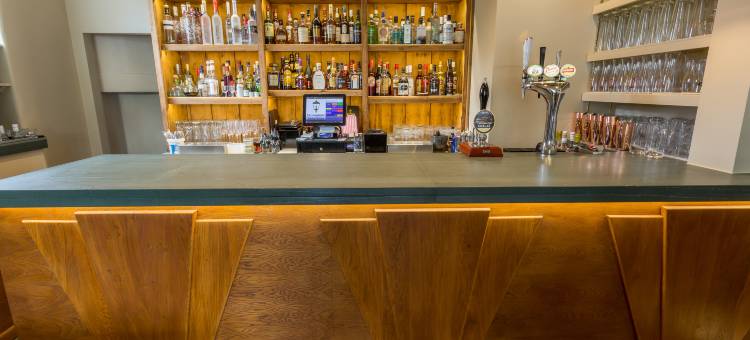 兰普莱特尔餐厅及客房酒店(The Lamplighter Dining Rooms)图片