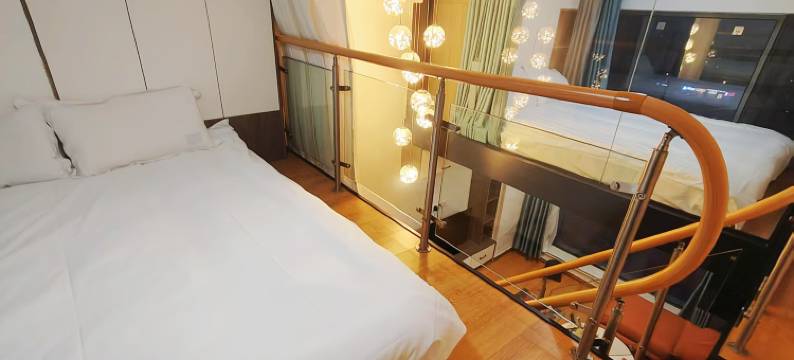 兰亭序·臻选LOFT影院民宿(红谷滩珠江路地铁站店)图片