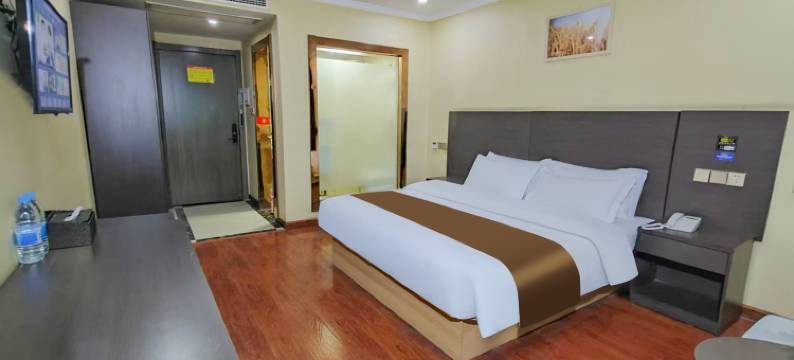 桐乡温夏轻奢酒店(濮院联越路店)图片