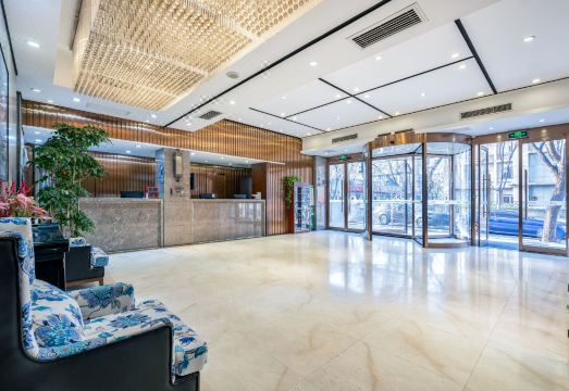 Homeinn Superior Yun Hotel (Beijing Qianmen) Hotel Overview