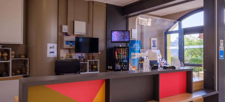 维伦纽夫卢贝村B&B酒店(B&B Hotel Villeneuve Loubet Village)图片