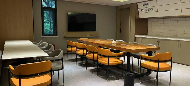 柏曼酒店(南京东南大学诚信大道地铁站店)图片