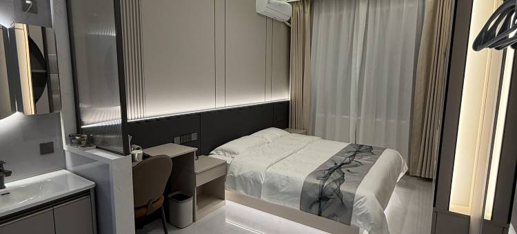 龙栖云畔智能宾馆图片