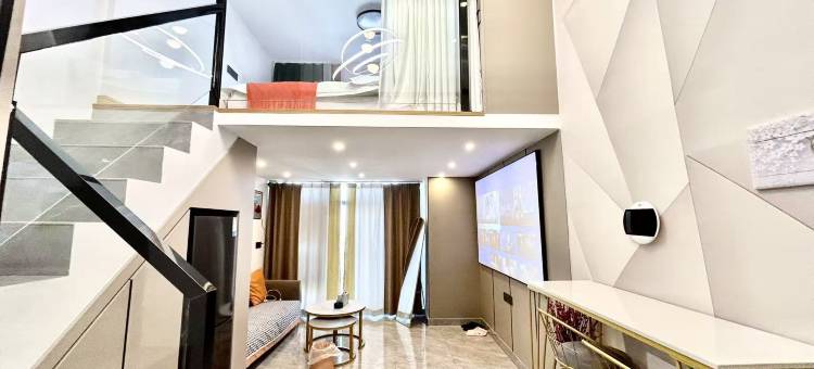 菲悦·轻奢Loft公寓(龙湖天街李巷地铁站店)图片