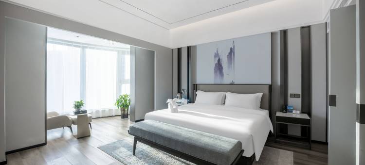 皇马椰海国际酒店(海口国贸中心万象城店)图片