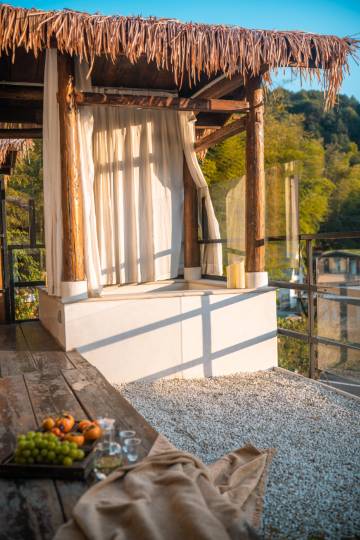 安吉牧云山谷·青鸟coffee|山野私汤·锦鲤游船度假美宿图片