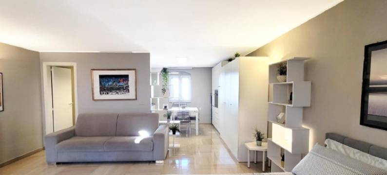 2 bedrooms Penthouse in the city center图片