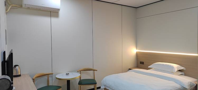 宏泰宾馆(寨圩镇店)图片