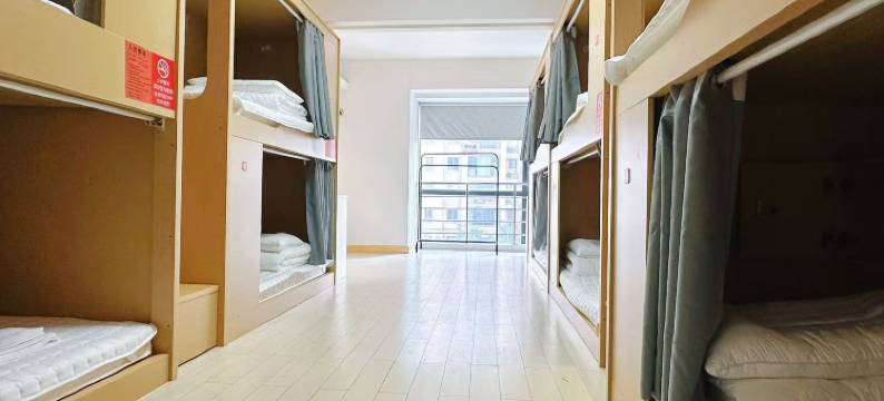 有一居青年公寓(云锦路地铁站店)图片