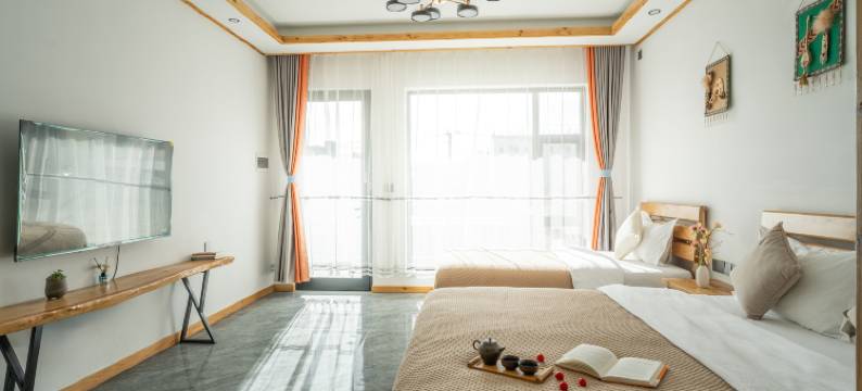 那拉提蓬山风起民宿图片