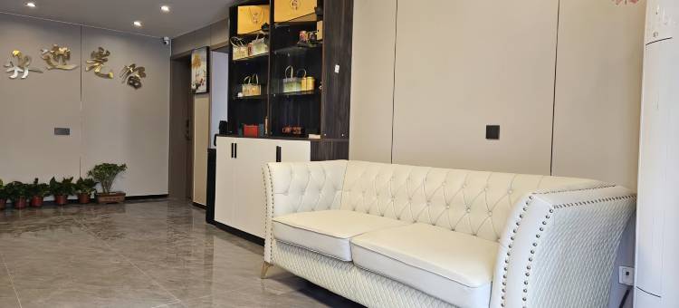 花悠语・Elegant・民宿(开封万岁山大宋武侠城铁塔公园店)图片