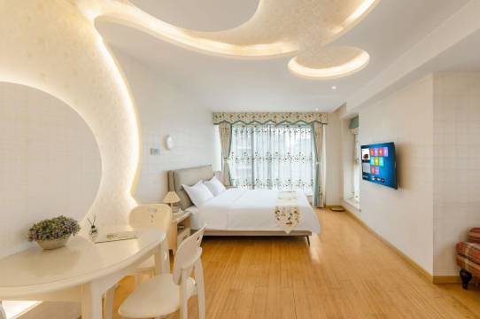 成都景馨主题民宿