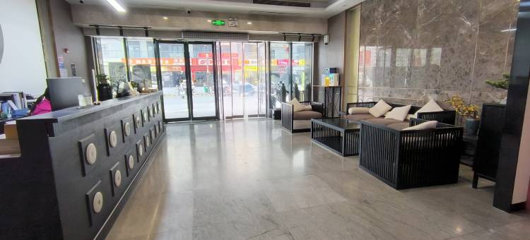云栖影院公寓(衡阳高铁东站酃湖万达店)图片