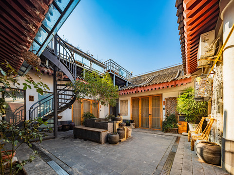 西圃民宿(西安钟鼓楼永宁门地铁站店)