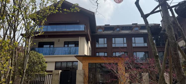 云漫花涧民宿(鹏程国际店)图片